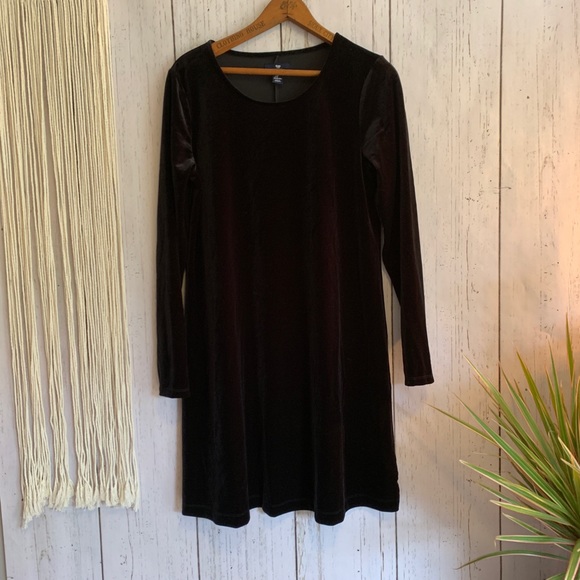 Vintage Dresses & Skirts - 🌸Vintage Long Sleeved 90’s era Velvet Dress🌼 Vintage Dresses & Skirts - 🌸Vintage Long Sleeved 90’s era Velvet Dress🌼